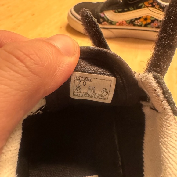 Toddler Vans - Picture 4 of 4